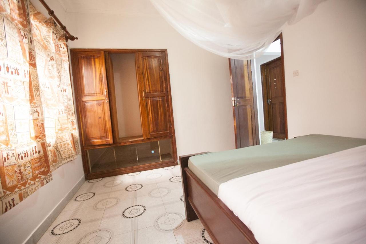 Bed and Breakfast Safari Adventures-House Arusha Esterno foto