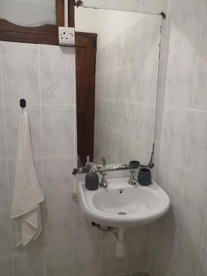 Bed and Breakfast Safari Adventures-House Arusha Esterno foto