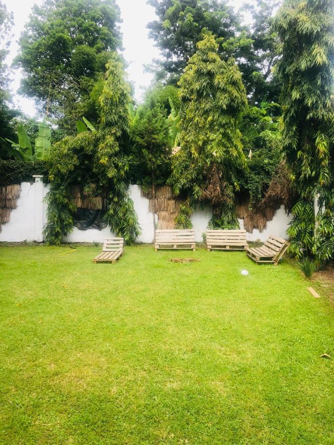 Bed and Breakfast Safari Adventures-House Arusha Esterno foto