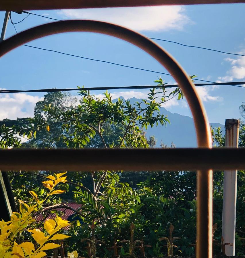 Bed and Breakfast Safari Adventures-House Arusha Esterno foto