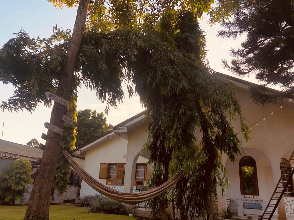 Bed and Breakfast Safari Adventures-House Arusha Esterno foto