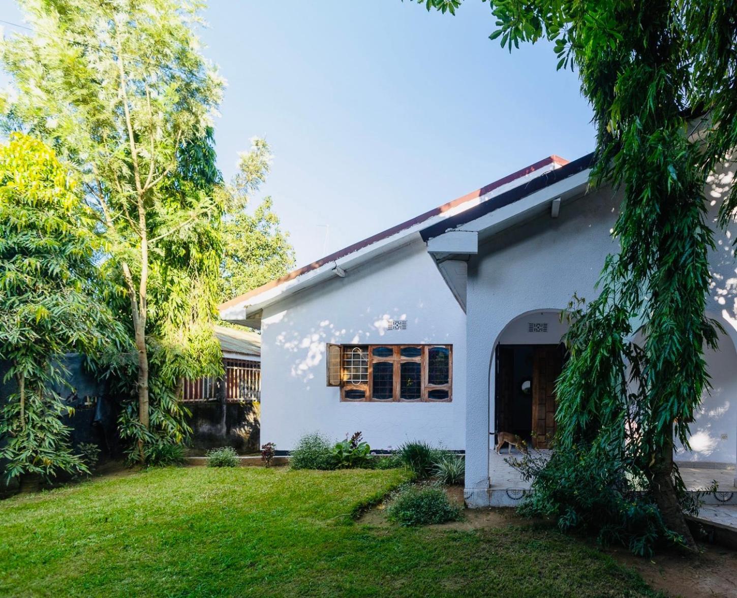 Bed and Breakfast Safari Adventures-House Arusha Esterno foto