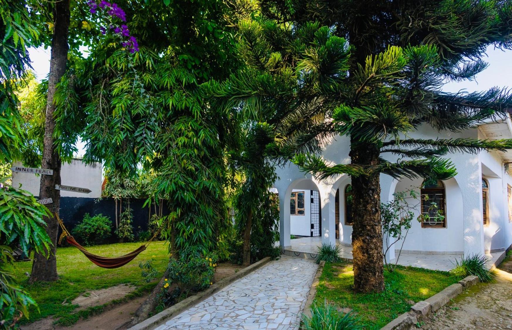 Bed and Breakfast Safari Adventures-House Arusha Esterno foto